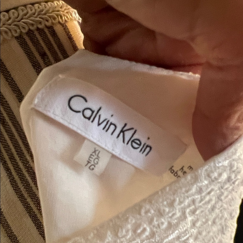Calvin Klein, XL, White Textured Blouse with Lace Sleeves, EUC - Picture 5 of 7